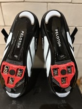 Peloton taglia UK 7 EU 41 -